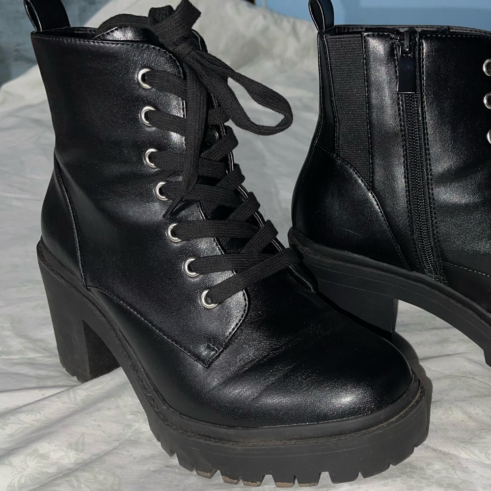 Torrid Black Boots Sz 8.5W